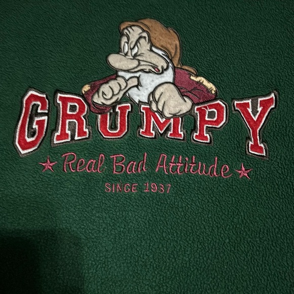 Disney embroidered crew neck sweater men’s L - Picture 2 of 3